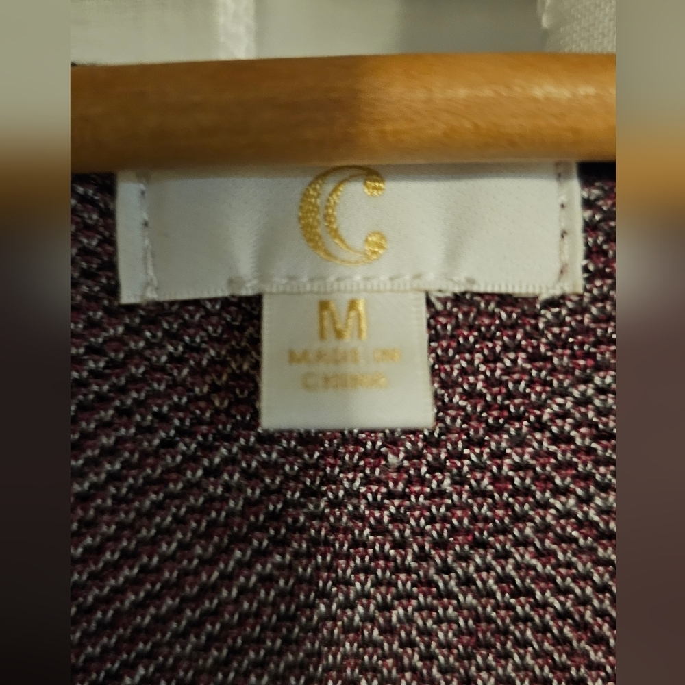 Elegant Zigzag Patterned Dress - Maroon and White - Picture 3 of 4